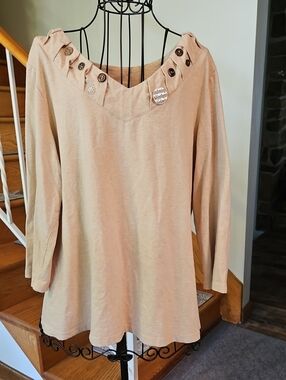 👚Christopher & Banks Beige Long-Sleeve Top with Button Trim
